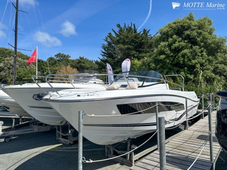Jeanneau Cap Camarat 7.5 WA