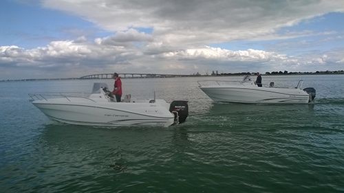 Mise ? l&rsquo;eau de deux Jeanneau Cap Camarat 2