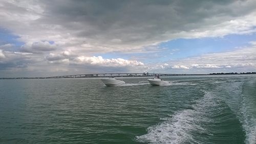 Mise ? l&rsquo;eau de deux Jeanneau Cap Camarat 3