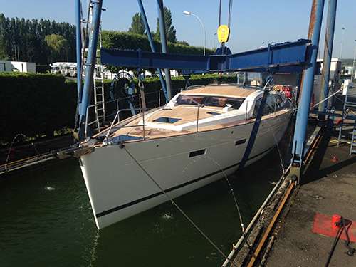 Mise ? leau du nouveau Pilot Saloon 48 1