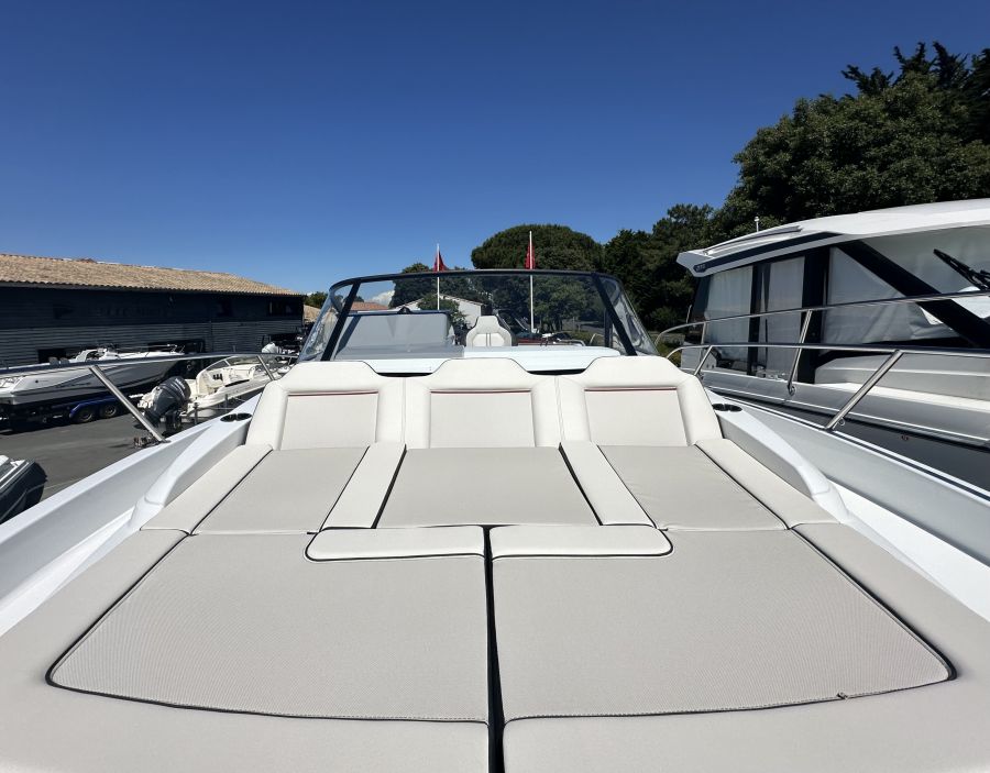 Découvrez la nouvelle version du Cap Camarat 9.0 WA  4